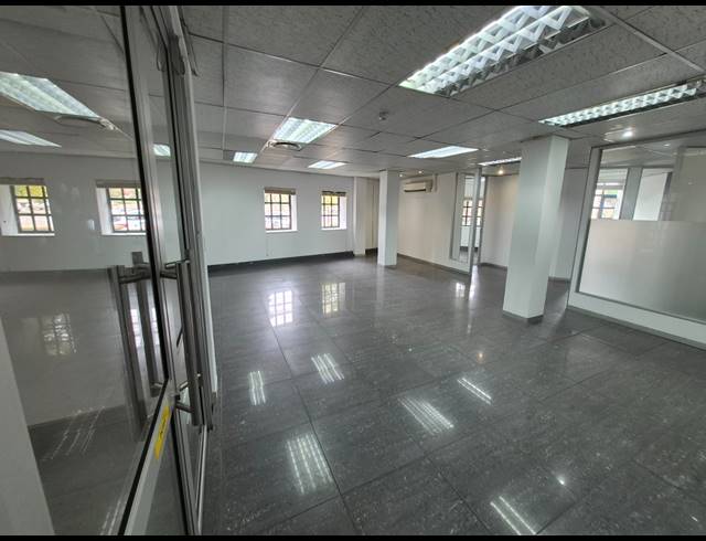 499M² OFFICE TO LET IN SUNNINGHILL